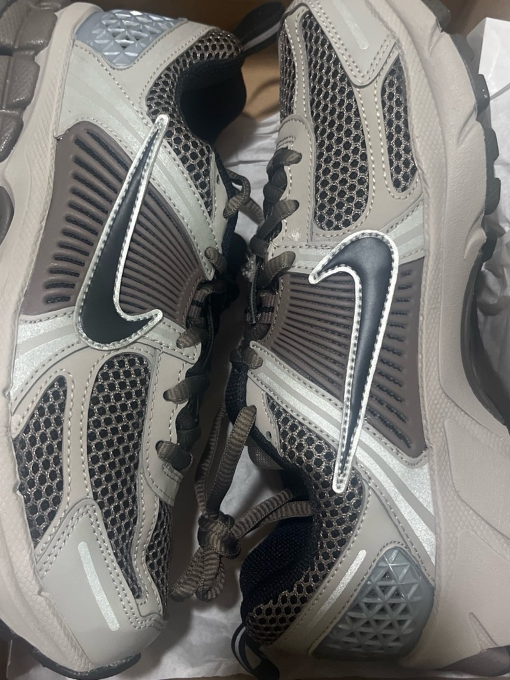 Nike Women’s Vomero  Grey and Black  Mesh Trail Sneakers